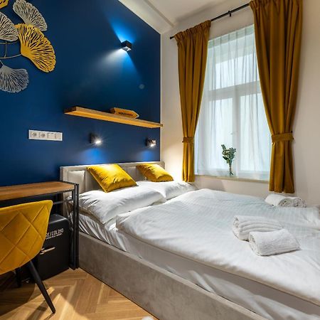 Modern Urban Room In The City Center Of Praga Exterior foto
