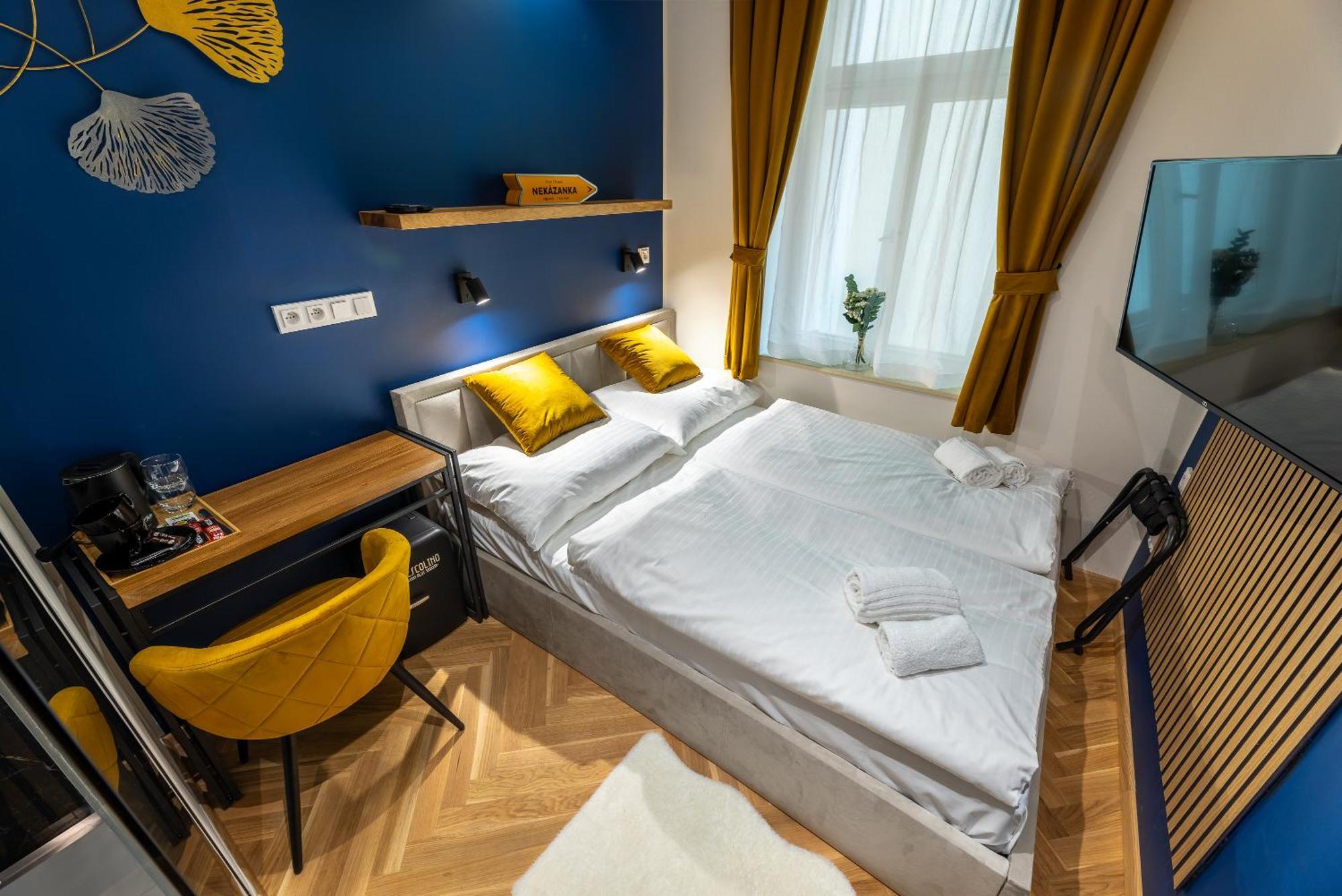 Modern Urban Room In The City Center Of Praga Exterior foto